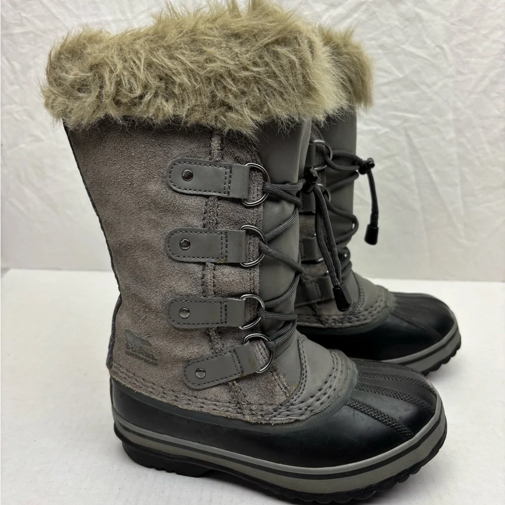 Sorel boots kids size 1 for little boy